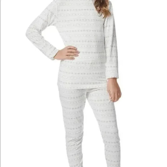 Kids- 32degrees kids heat long sleeve/ legging set XL 16/18 Snowflakes - Picture 3 of 10